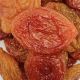 Prunes rouges séchées